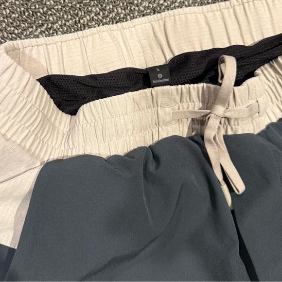 Lululemon swim short - Picture 3 of 3